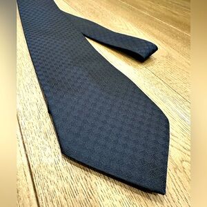 Hugo Boss tie charcoal black